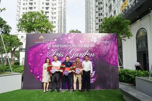 Iris Garden - khu vườn mùa hạ giữa lòng Hà Nội