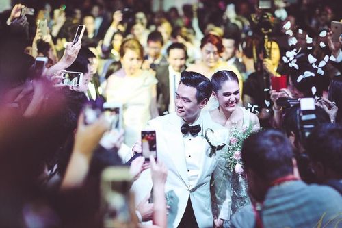 Chồng tỷ phú của mỹ nhân đẹp nhất Thái Lan giàu có ra sao