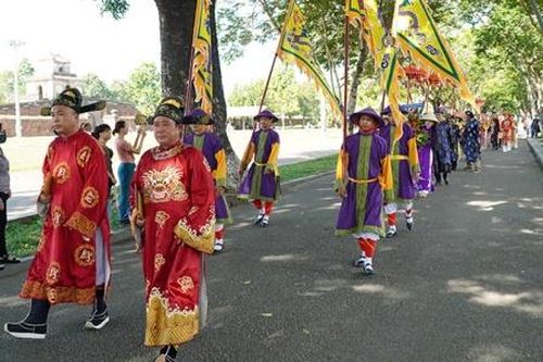 Tri ân vị chúa Nguyễn có công định hình áo dài dân tộc