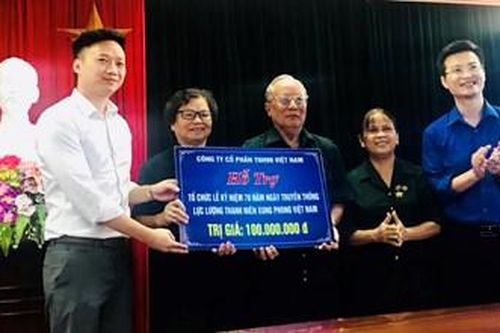 Công ty Cổ phần TNH99 Việt Nam trao hơn 500 triệu đồng tặng các gia đình chính sách, người có công với cách mạng