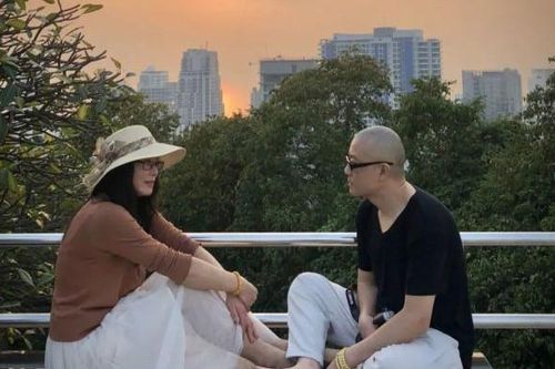 Kiếm tiền tỉ nhờ bán trầm hương, đơn giản chỉ từ ước muốn 'giúp cô ấy ngủ ngon'