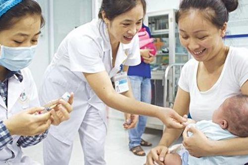 TP.HCM: Tỷ lệ tiêm chủng bạch hầu bị chậm 15% so với tiến độ