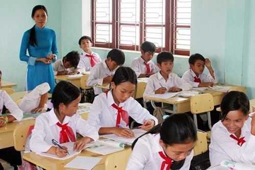 Tham gia nâng chuẩn trình độ: Giáo viên được hỗ trợ 100% học phí, hưởng nguyên lương