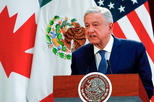 Tổng thống Mexico thăm Mỹ: Lạ mà không lạ
