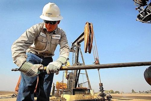 Giá xăng dầu hôm nay 9/7: Hàng tồn kho của Mỹ tăng cao, giá dầu quay đầu giảm
