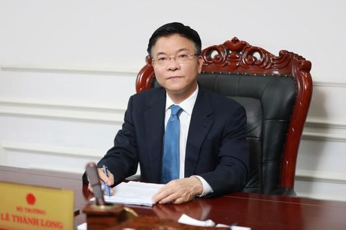 Cần nhận thức sâu sắc, đầy đủ về công tác xây dựng đảng gắn với công tác chính trị, chuyên môn