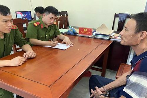 Rút súng bắn vào đám đông rồi bỏ trốn sau va chạm giao thông