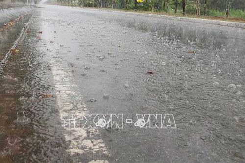 Đêm 9/7, vùng núi Bắc Bộ có mưa dông rải rác, khả năng xảy ra lốc sét