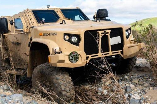 Hoa Kỳ mua thêm 248 xe chiến thuật hạng nhẹ từ hãng xe quân sự Oshkosh