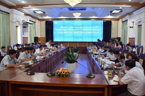 Đoàn công tác Bộ Xây dựng làm việc với tỉnh Thừa Thiên - Huế về phòng chống thiên tai