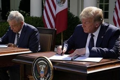 Mỹ - Mexico ký 'thỏa thuận thương mại lớn nhất từng được thực hiện'