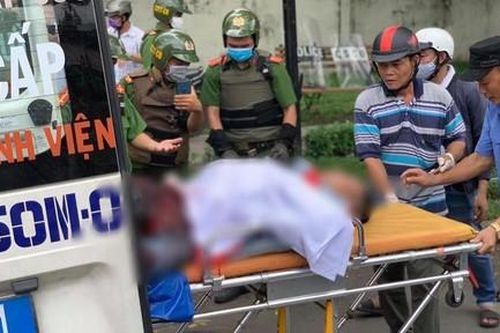 Người dùng dao tự đâm vào bụng làm nghề y, bị bệnh hiểm nghèo
