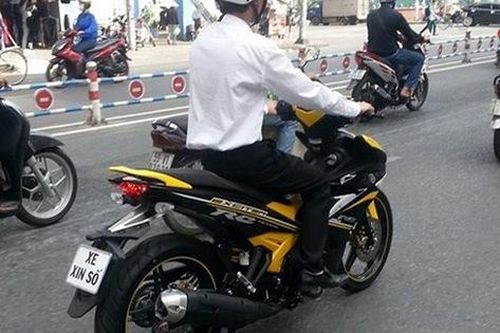 Từ 1/8, sinh viên ngoại tỉnh không được đăng ký xe biển Hà Nội, TPHCM?