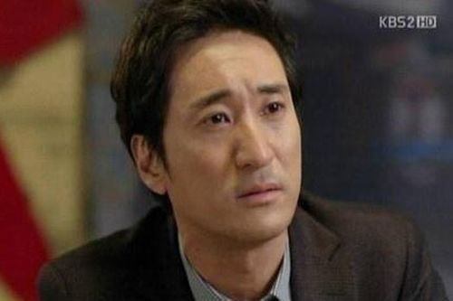 Scandal quỵt tiền hủy hoại danh tiếng hai tài tử Hàn