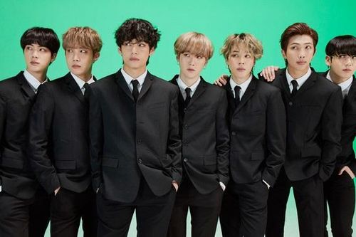 Chính trị gia Mỹ bỗng réo tên BTS, liệt họ vào dạng 'phải cảnh giác'