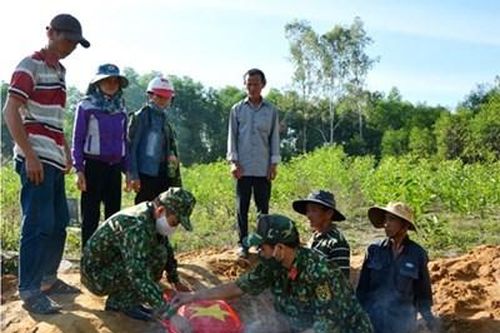 Quảng Ngãi cất bốc và an táng hài cốt liệt sĩ hy sinh trong kháng chiến chống Mỹ