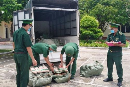 Ngăn chặn 600kg thịt vịt không rõ nguồn gốc tuồn lậu qua biên giới
