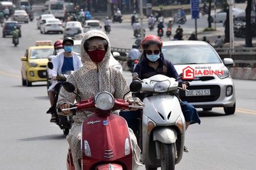 Hà Nội cảnh báo tia UV ở mức nguy hại cao