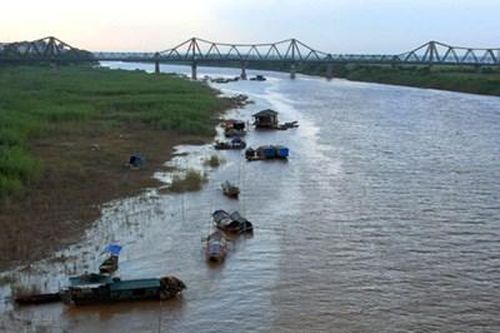 Không sang tên thửa đất, chồng sát hại vợ phi tang xuống sông Đuống