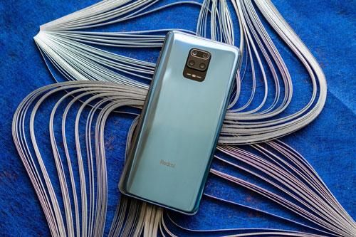 5 smartphone đáng mua hơn Samsung Galaxy A30s