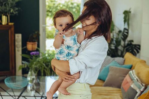 Dự đoán chính xác khả năng sinh sản của phụ nữ qua mẫu tóc?
