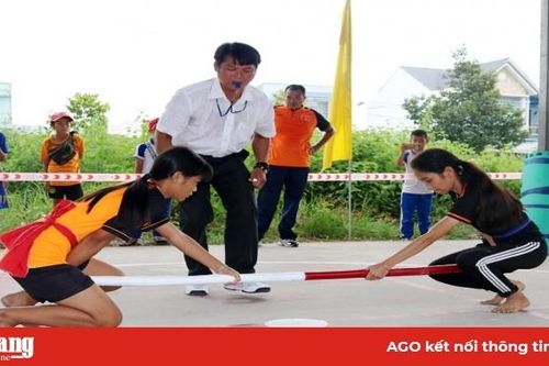 Sôi nổi sân chơi thể thao truyền thống trong học sinh