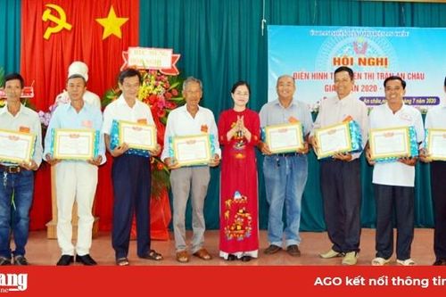 Thị trấn An Châu tuyên dương điển hình tiên tiến giai đoạn 2015-2020