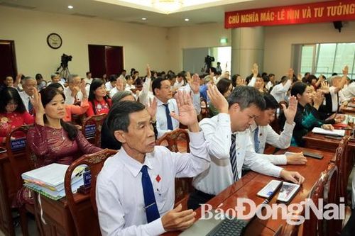 Thông qua 22 Nghị quyết tại Kỳ họp thứ 16 HĐND tỉnh khóa IX