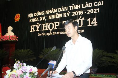 Đại biểu quan tâm tới chỉ đạo, điều hành và quản lý xây dựng