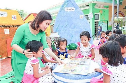 Tạo điều kiện để phụ nữ và trẻ em gái có cuộc sống an toàn, bình đẳng, khỏe mạnh
