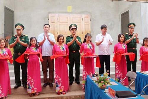 Hỗ trợ làm nhà cho nạn nhân chất độc da cam