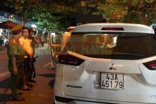 Xử lý tài xế uống rượu bia đạp ga 'thông' chốt kiểm tra