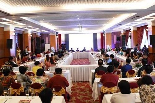 Hội thảo Huế - Kinh đô Áo dài Việt Nam