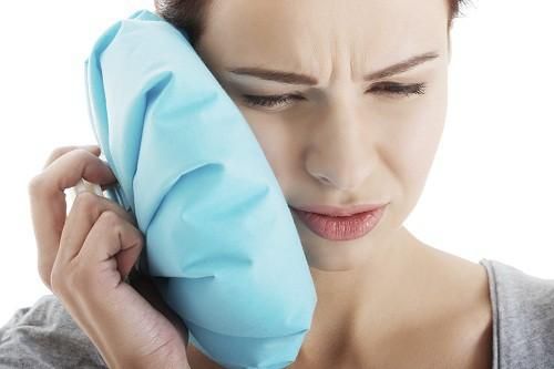 Biện pháp khắc phục đau khớp thái dương hàm tại nhà hiệu quả