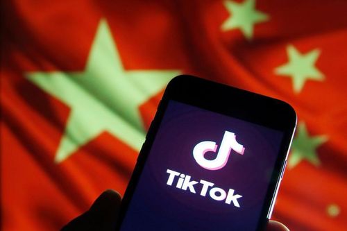 Sợ app 'sập', các ngôi sao TikTok cân nhắc rời đi
