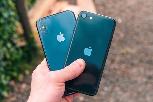 11 triệu đồng, nên mua iPhone SE 2020 hay iPhone X?