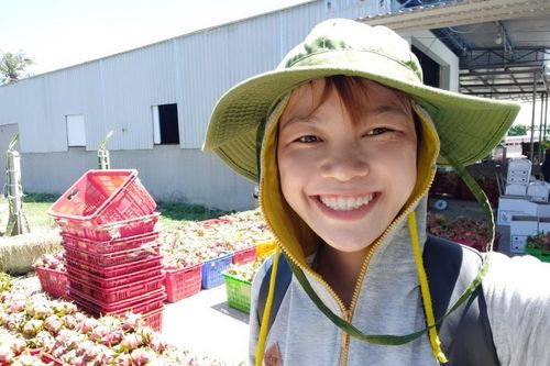 Cô sinh viên Nông nghiệp một mình đạp xe xuyên Việt và ước mơ cho 'một Việt Nam đáng sống'