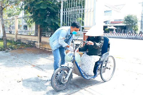 Gieo tình cảm, nhận niềm vui