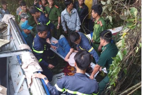 Phó Thủ tướng yêu cầu khắc phục hậu quả vụ tai nạn đặc biệt nghiêm trọng tại Kon Tum