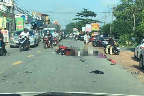Hai ông cháu tử vong khi va chạm với xe tải chở hóa chất
