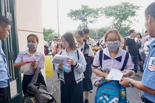 Đề thi môn Toán vào lớp 10 Trường Phổ thông Năng khiếu