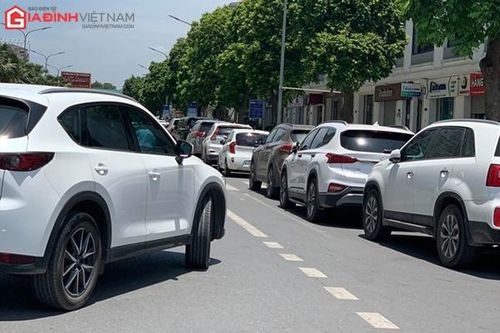 Tốn tiền triệu sửa chữa vì xe hơi phơi nắng quá nhiều