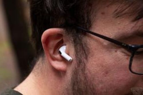 Đây là lí do Apple chưa từng ra mắt chiếc tai nghe nào không dùng màu trắng