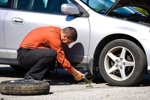 Lốp xe có thể nổ khi trời nắng nóng bao nhiêu độ?