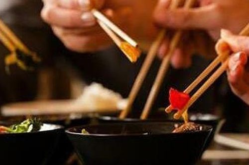 5 thói quen ai cũng có tàn phá nhanh chóng sức khỏe gia đình Việt mỗi ngày mà không hề biết