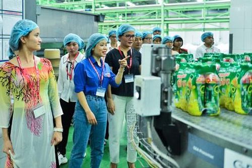 Khi sắt, thép, nhựa lại có khả năng truyền cảm hứng đến... khó tin