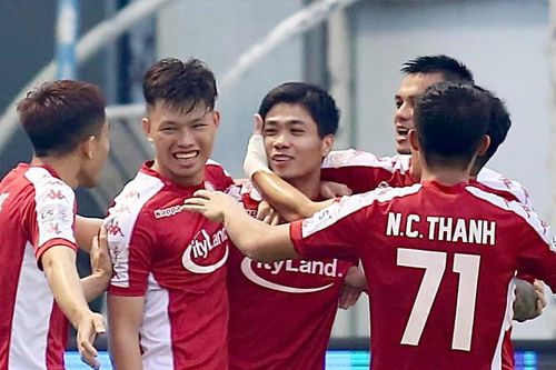 Công Phượng thi đấu 'sung' hơn từ khi lấy vợ