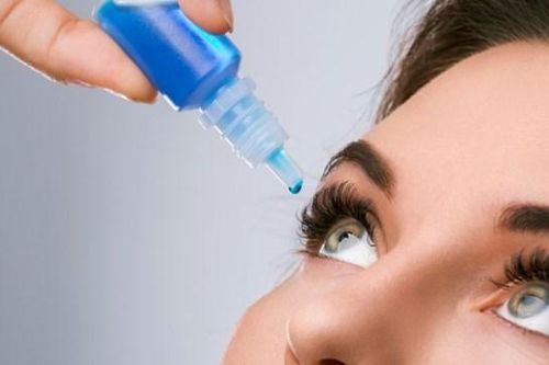 Mùa hè thường bị bệnh khô mắt