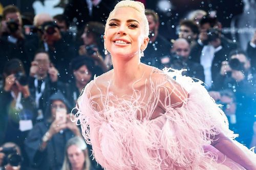 Lady Gaga trở thành gương mặt đại diện nước hoa cho Valentino