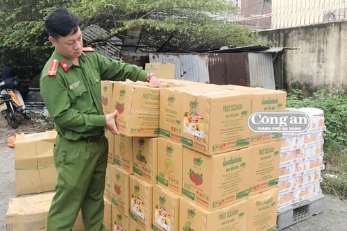 Đủ kiểu hàng lậu 'núp bóng'